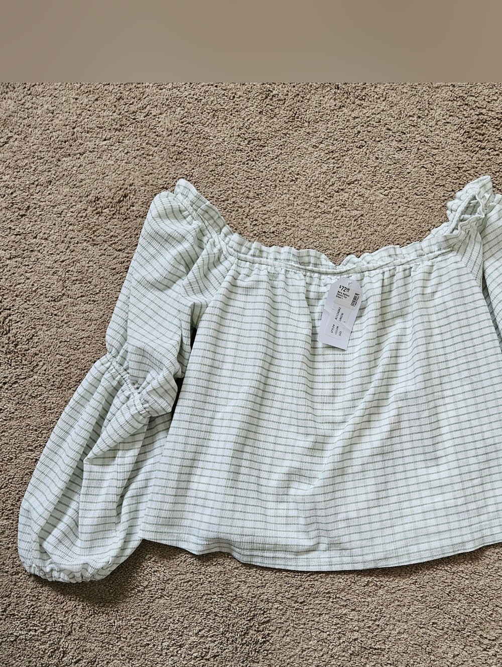Sadie & Sage Off The Shoulder Balloon Sleeve Top In Green Plaid BNWT